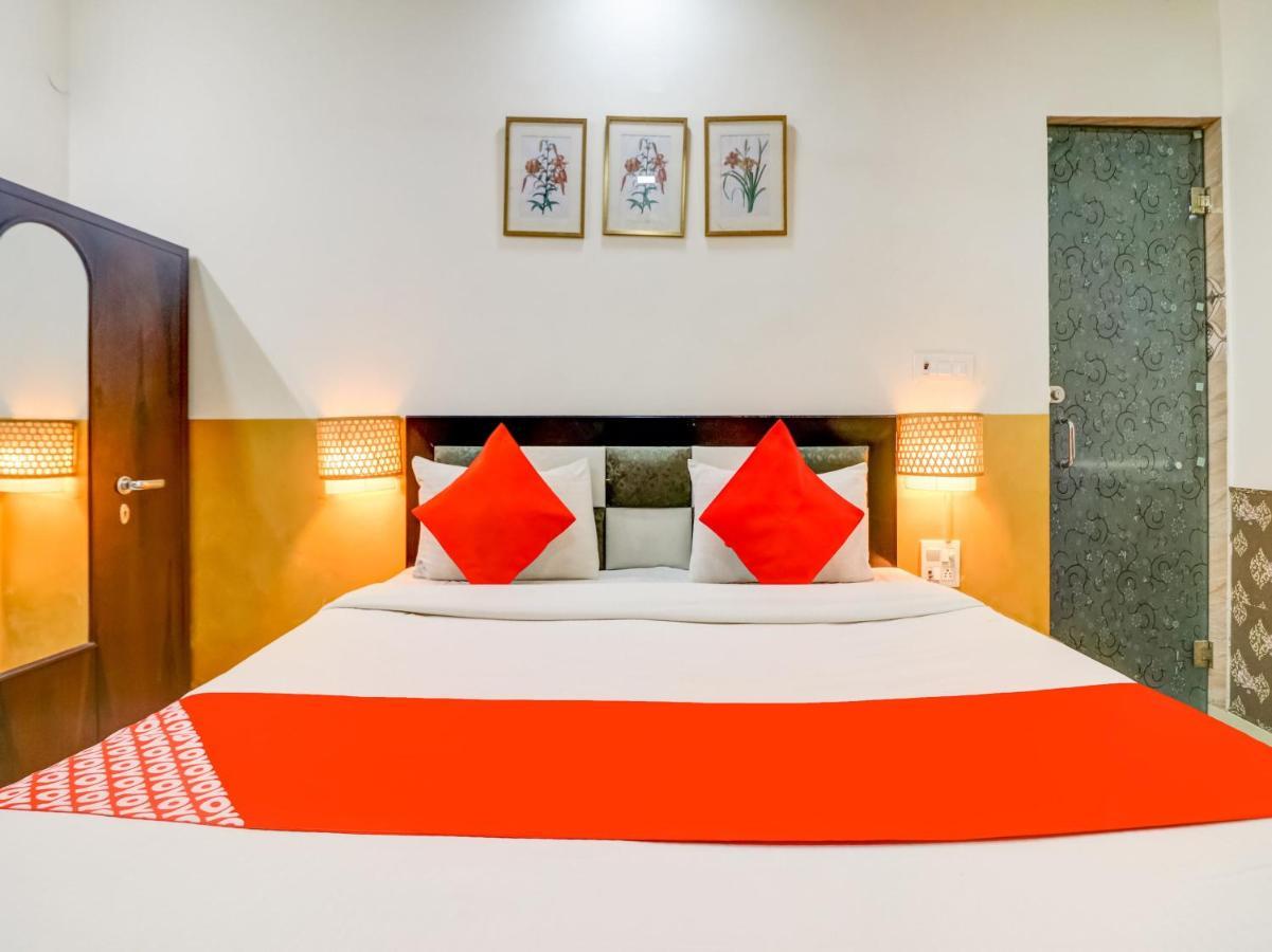 Oyo 74060 Taj Residency Hotel New Delhi Buitenkant foto