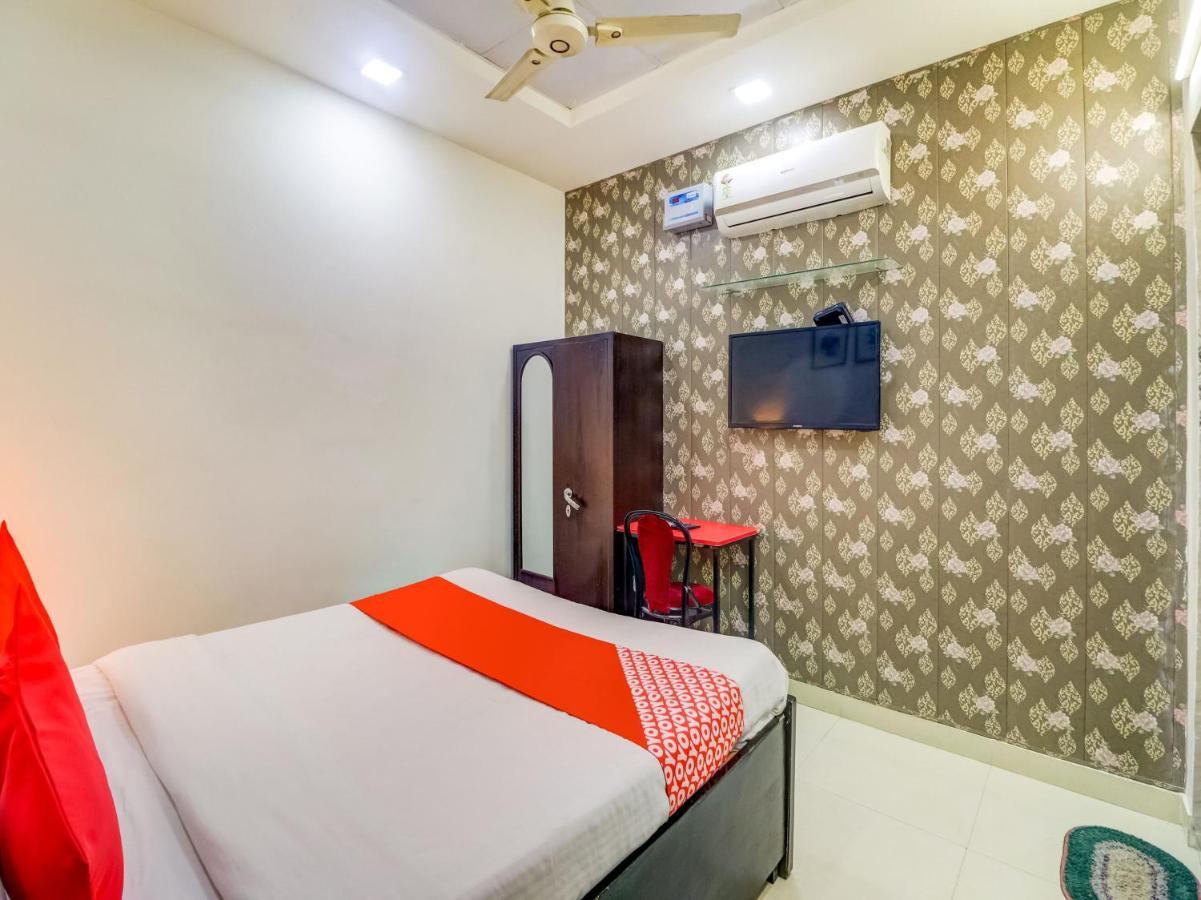 Oyo 74060 Taj Residency Hotel New Delhi Buitenkant foto